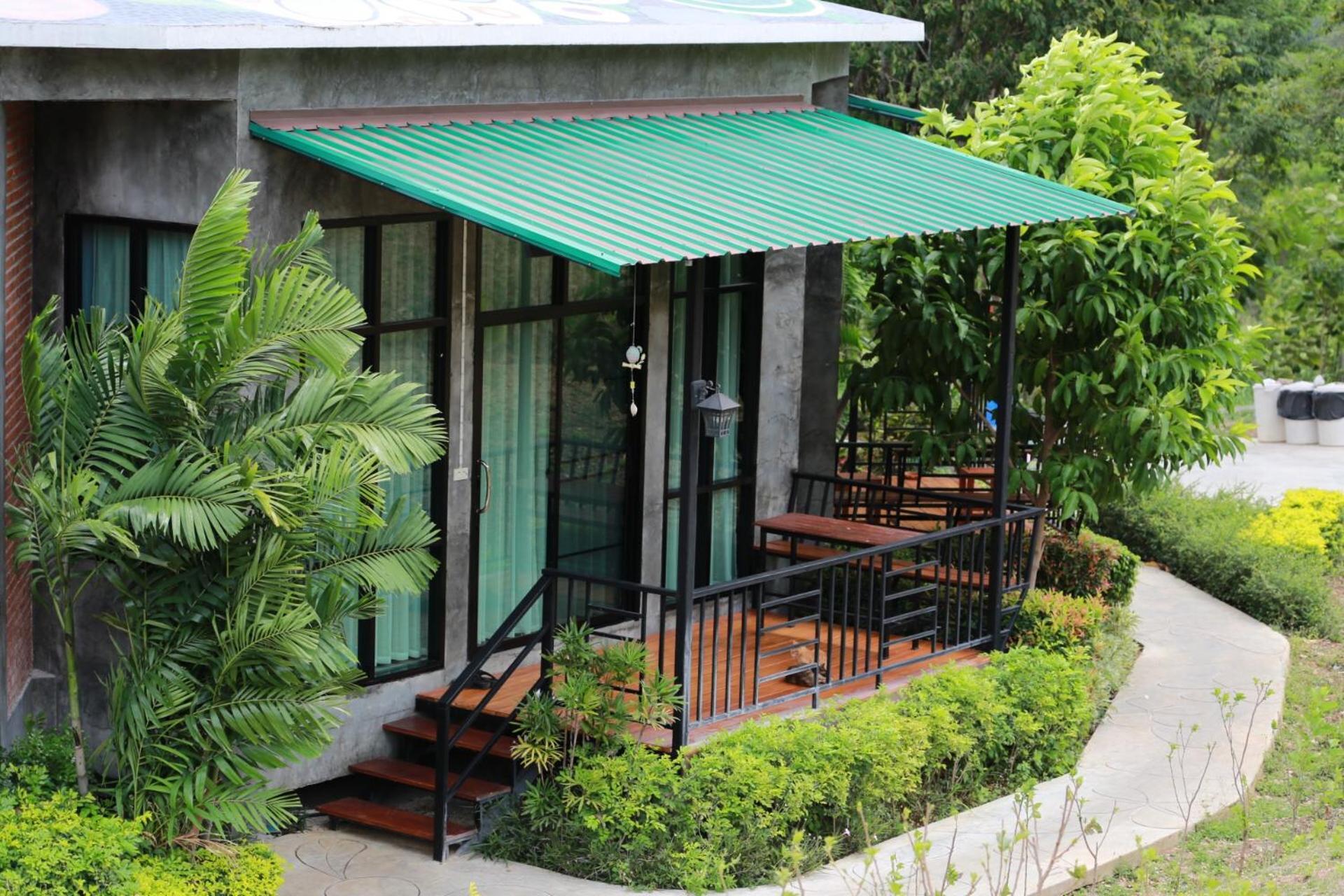 Resor Tonsilp Art Nong Nam Daeng